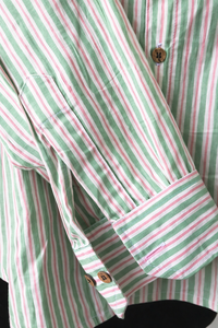 Camisa de algodón a rayas con estampado a mano |   Camisa Verde y Blanca con Botones |   Camisa Unisex Hecha a Mano por Artesanos |   Top de Moda Sostenible - Product Image 5
