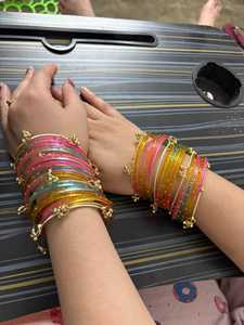 Bracelets en verre de qualité export, mode féminine, style traditionnel indien pakistanais, bracelets kashmiris, emballage et designs personnalisés avec logo. - Product Image 5