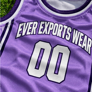 Ensemble d'uniformes de basketball personnalisés sublimés violets pour hommes – Maillot sans manches en mesh et short – Tenue de sport OEM - Product Image 4
