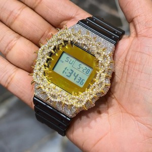 Reloj de Cuarzo Digital con Incrustaciones de Diamantes de Imitación, Correa de Acero Inoxidable de 20 mm, Esfera Cuadrada, Unisex, Estilo Hip Hop, Cierre de Pulsera para Niños - Product Image 1