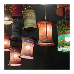 Lanterne de Noël en brocart, faite à la main, pliable, réutilisable, en tissu de soie vietnamien, lanterne suspendue pour restaurant, café, décoration de Noël 202 - Product Image 3