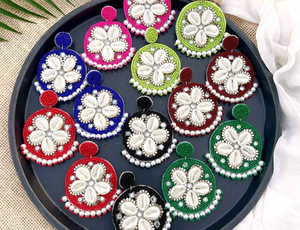 ต่างหูผ้าปักลายสีสันสดใสประดับลูกปัดพู่ห้อย ต่างหูมิยูกิสำหรับฤดูร้อนและชายหาด โดย MD HANDICRAFTS - Product Image 6