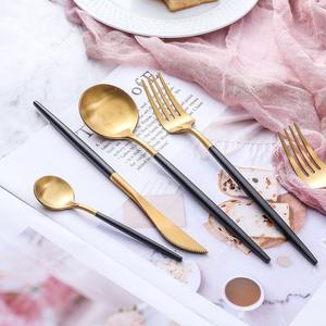 Juego de Cubiertos Modernos de Acero Inoxidable Dorado, Utensilios de Comedor de Lujo, Ecológicos, Aptos para Lavavajillas, Servicio para 6 Personas, Acabado Elegante Tipo Espejo - Product Image 2