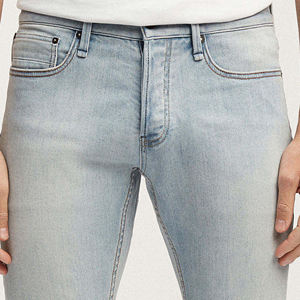 กางเกงยีนส์เดนิมผู้ชายคุณภาพสูงขายส่ง เอวกลาง สีฟ้าอ่อน สไตล์ลำลอง ทรงเข้ารูป ระบายอากาศได้ดี - Product Image 4