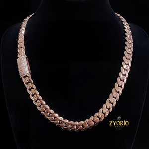 Collar de cadena cubana estilo hip hop con incrustaciones, cadena lisa de plata de ley 925 con cierre de moissanita, de lujo, para compromiso, boda y declaración. - Product Image 3