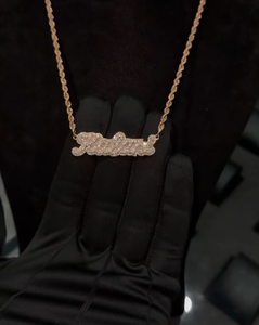 Pendentif personnalisé en or rose massif plaqué or, serti de micro-pavés de diamants de laboratoire, style hip-hop, bijou unisexe pour elle - Product Image 1