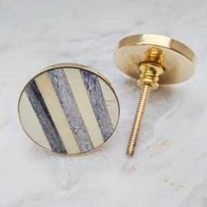 ลูกบิดประตูตู้ทรงสี่เหลี่ยมหลากสีสันพร้อมกรอบทองเหลืองมือจับเฟอร์นิเจอร์ห้องครัว - Product Image 6