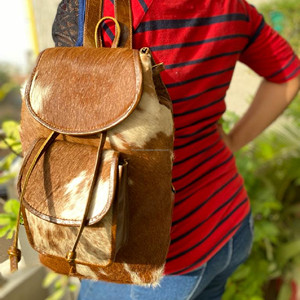 Sac à dos en fourrure de vachette véritable sacs de style occidental sacs d'école unisexe sacs multi-usages produit en vrac en gros - Product Image 2