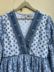 เดรสยาวผ้าฝ้ายพิมพ์ลายดอกไม้หลากสีสไตล์ลำลองแบบดั้งเดิม คอวี แขนยาว สไตล์โบฮีเมียน ปักลาย - Product Image 2