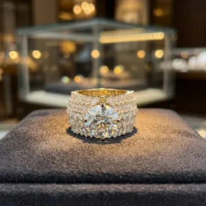 Anillo de Compromiso y Aniversario de Boda de Lujo en Oro de 14K/18K con Diamantes Cultivados en Laboratorio con Corte Brillante para Mujer, Oro Premium - Product Image 5