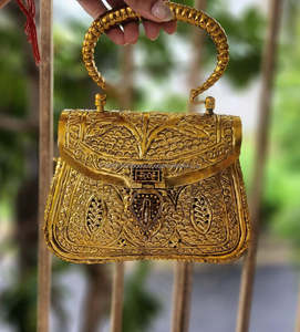 Pochette de Soirée de Luxe en Laiton et Perles avec Pompon pour Femme – Élégante, Douce, Haute Qualité, Tendance, Vente en Gros Inde - Product Image 3