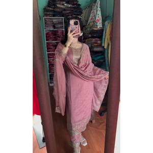 Hermoso conjunto de salwar kameez de algodón con bordado de lentejuelas, top, pantalón y dupatta, talla XL, para bodas - Product Image 4