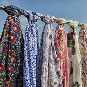 Nouvel Arrivage Sarongs 100% Coton Colorés pour la Plage, Sarong Bohème, Sarong Imprimé à la Main, Paréos en Coton, Foulard d'Été - Product Image 1