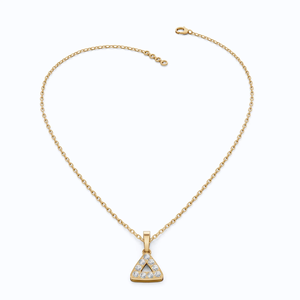 Colgante de Diamante Cultivado en Laboratorio de 0.18CT, Triangular, Oro de 10KT, Certificado IGI, Geométrico, con Halo de Tres Piedras, Joyería Fina para Fiestas y Bodas - Product Image 6