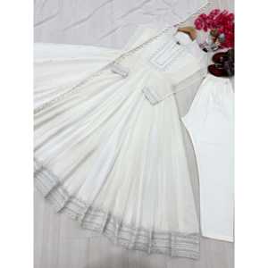 Ensemble robe Anarkali élégante avec dupatta et pantalon en mousseline de soie pour les occasions festives - Product Image 1