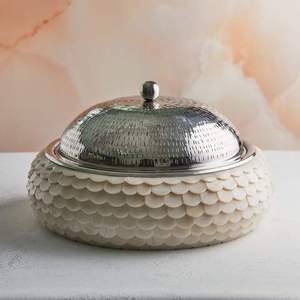 Cazuela térmica con diseño de nácar para servir comida caliente en hoteles, bodas y mesas, estilo árabe. - Product Image 1