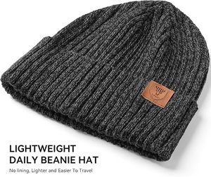 Gorros de Punto Personalizados al por Mayor para Invierno, 100% Acrílico, con Logotipo Personalizado Impreso en Serigrafía, Diseño en Relieve, Unisex, con Borde Reforzado - Product Image 5