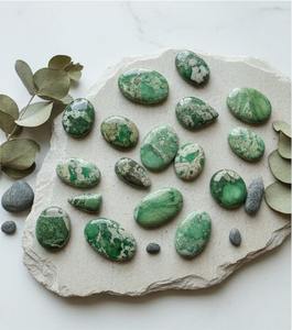 ควอตซ์ธรรมชาติทำมือคุณภาพสูง รูปทรงวงรี แบบหลวม ขนาดฟรีไซส์ คริสตัลบำบัด ได้รับการรับรองจากบุคคลที่สาม สำหรับงานเครื่องประดับ - Product Image 2