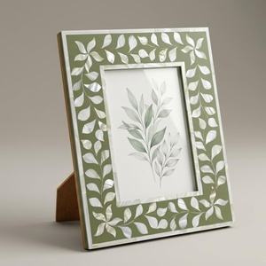 ZONE ARTISANAUTE HCZ-49 Cadre décoratif élégant en bois sculpté à la main avec incrustation de nacre, léger, imprimé numériquement en couleur - Product Image 1