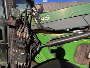 Tracteur agricole Massey-Ferguson 362F de 1991 - Product Image 3