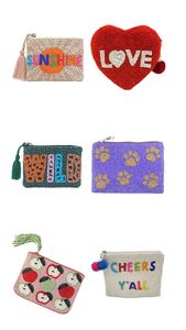 Monedero artesanal con bordado de cuentas finas y un patrón decorativo distintivo - Product Image 3