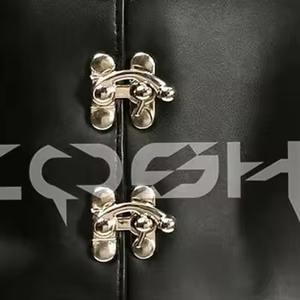 Ceinture Corset Amincissante Sous-Poitrine en Cuir Noir avec Baleines en Acier et Fermoirs Métalliques Argentés |   Achetez maintenant - Product Image 3