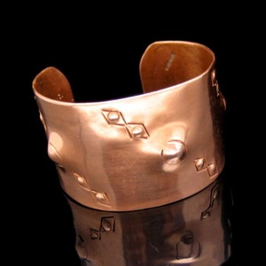 Handmade <b>Copper</b> Cuff for Ladies Fashion in Latest Design in modern for women & men party and any occasion usage metal craft - Product Image 5