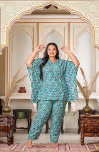 Vente en gros de kaftans en coton cambric à imprimé géométrique, manches kimono, col en V, pour femmes, plusieurs couleurs, vêtements de détente - Product Image 5