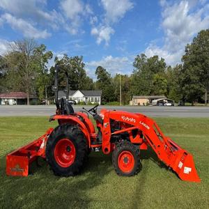 Tractor B2301, Tractor de Cadena de 24 HP con Tracción en las 4 Ruedas EN VENTA, KUBOTA L2502HST con Cargador Frontal y Raspador de Caja - Product Image 1