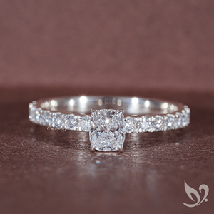 Anillo de Compromiso con Diamante Cultivado en Laboratorio de Corte Cojín Alargado de 0.5 Quilates, Certificado IGI, Oro Sólido de 10K, Anillo de Lujo para Aniversario o Boda - Product Image 1