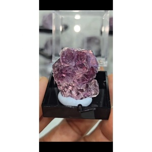 Spécimen minéral de LEPIDOLITE en cristal naturel magnifique, en boîte de présentation, forme irrégulière, décoration Feng Shui pour la maison, le bureau et le lieu de travail - Product Image 2