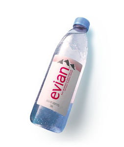 Agua de manantial natural Evian al por mayor, tamaños surtidos 330ml 500ml 1L 1.5L en palets mixtos para distribuidores e importadores - Product Image 1
