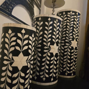 Macetero de Metal con Incrustaciones de Hueso, Hecho a Mano, Forma Redonda, Estilo Minimalista, para Decoración del Hogar, Producto de Lujo, Exportaciones al por Mayor - Product Image 1