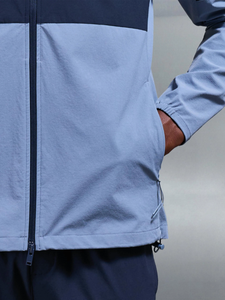 Chándal Deportivo Informal de Dos Piezas con Capucha, Personalizado con Bloques de Color, Ecológico, Ligero, Transpirable y de Corte Holgado para Hombre - Product Image 3