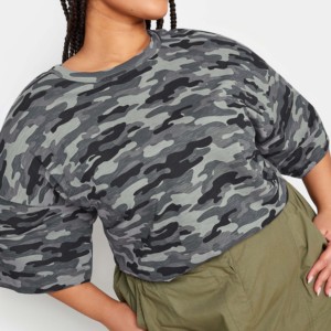 Camiseta de Mujer Oversize con Estampado de Camuflaje, Hombros Caídos, Manga Corta, Corte Regular, Transpirable, de Secado Rápido, Tejido de Punto, 100% Verano - Product Image 3