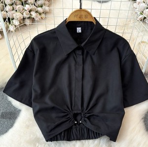 Camisa de Satén Verde de Manga Corta para Mujer con Cuello Camisero y Pliegues Frontales, Blusa Casual de Primavera/Verano - Product Image 2