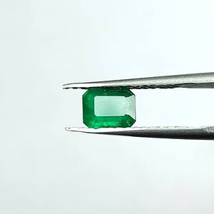 มรกตสีเขียวทรงแปดเหลี่ยม 1.20 กะรัต จากแซมเบีย พลอยหลวม - Product Image 3