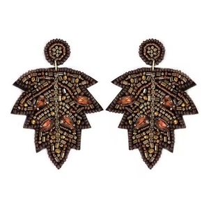 Pendientes de cuentas de Halloween con diseños de fantasma, calabaza y murciélago - Pendientes festivos creativos, divertidos y exagerados con cuentas de cristal de glowin - Product Image 3