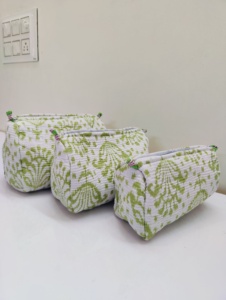 Bolsa de Cosméticos Acolchada de Algodón con Estampado Personalizado Royal Fair, Bolsas de Aseo Florales, Bolsas de Maquillaje Portátiles - Product Image 1