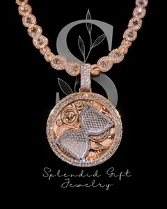 Pendentif Sablier Personnalisé en Moissanite Diamantée Style Hip Hop, Autres Pendentifs Diamantés avec Pierres Charmantes, Cadeau d'Anniversaire - Product Image 1