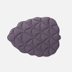 Coperta per Cani a Forma di Foglie 3D, Morbida e Calda Coperta in Peluche per Letto di Cani o Gatti - Product Image 3