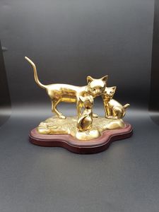 Golden Brass Cat <b>Table</b> Centerpiece Modern Decorative Statue For Dining Room Console Shelf And Interior Decoration - Product Image 5