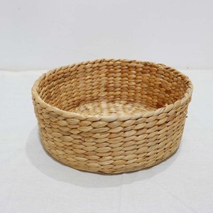 Panier de rangement multifonctionnel rustique et écologique en jacinthe d'eau tressée pour la décoration intérieure - Product Image 4