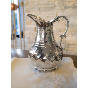 Carafe à eau en cuivre de luxe, parfaite pour servir de l'eau à la maison et lors de rassemblements spéciaux, couleur argent, finition brillante, fabrication artisanale - Product Image 2