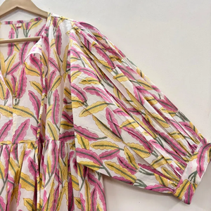 เดรสสั้นผ้าฝ้ายพิมพ์ลายดอกไม้แบบแฮนด์เมด คอวี แขนสามส่วน แต่งระบายลูกไม้ ซักได้ เป็นมิตรต่อสิ่งแวดล้อม สไตล์จีน - Product Image 3