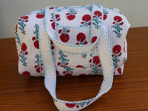 Sac de voyage en coton bohème fait main, sac de week-end matelassé, grand sac à dos de voyage avec cadre externe, motif imprimé en bloc, pour femmes - Product Image 1