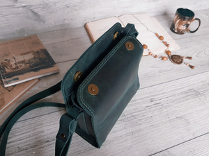 Green Leather Shoulder Bag <b>Small</b> Crossbody <b>Purse</b> Women Clutch Handmade Handbag Compact Cross Body Bag Gift for Women - Product Image 4