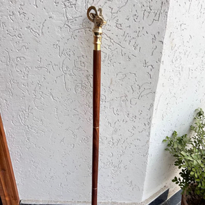 Bastones de Madera Natural Ecológicos con Mango de Latón Pulido, Estilo Rústico Moderno, Ideales para Regalo - Product Image 1