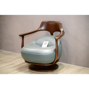 Fauteuil pivotant d'appoint en bois de noyer de luxe, revêtement en cuir noir, base en métal doré pour mobilier d'hôtel PISANO - Product Image 4