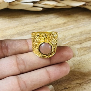 Hot Selling Peach Moonstone Brass <b>Ring</b> 18k Gold Plated Filigree Texture Floral <b>Ring</b> <b>Statement</b> Chunky Wholesale <b>Ring</b> For Women - Product Image 2